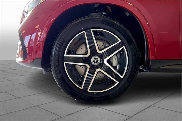 new 2025 Mercedes-Benz GLC 300 car, priced at $62,695