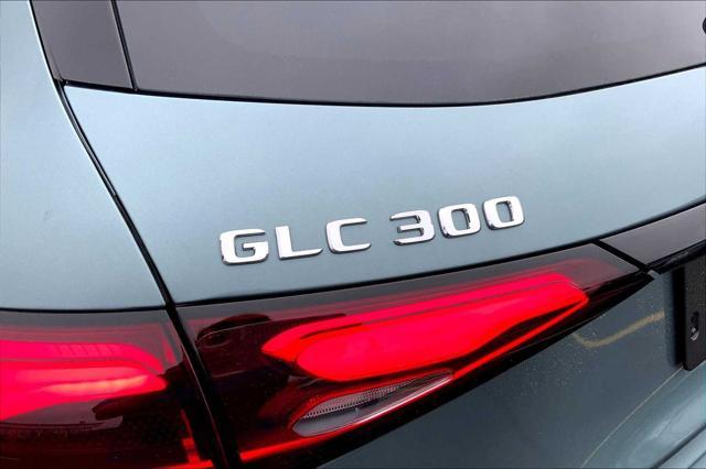 new 2025 Mercedes-Benz GLC 300 car, priced at $61,900