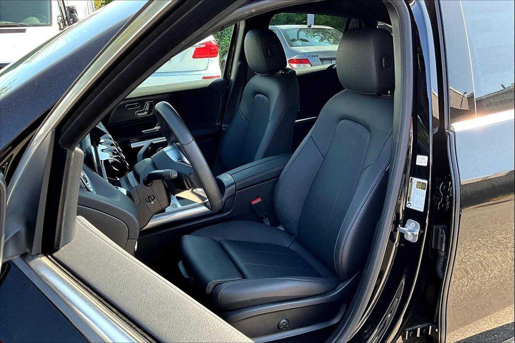 used 2025 Mercedes-Benz GLA 250 car, priced at $40,998