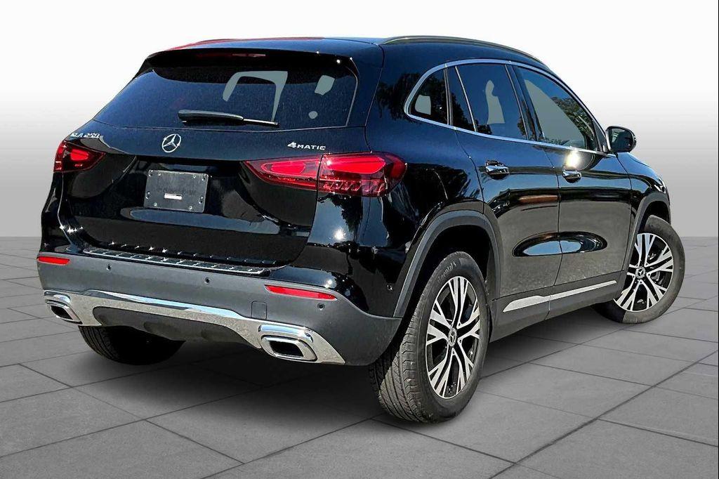 used 2025 Mercedes-Benz GLA 250 car, priced at $40,998
