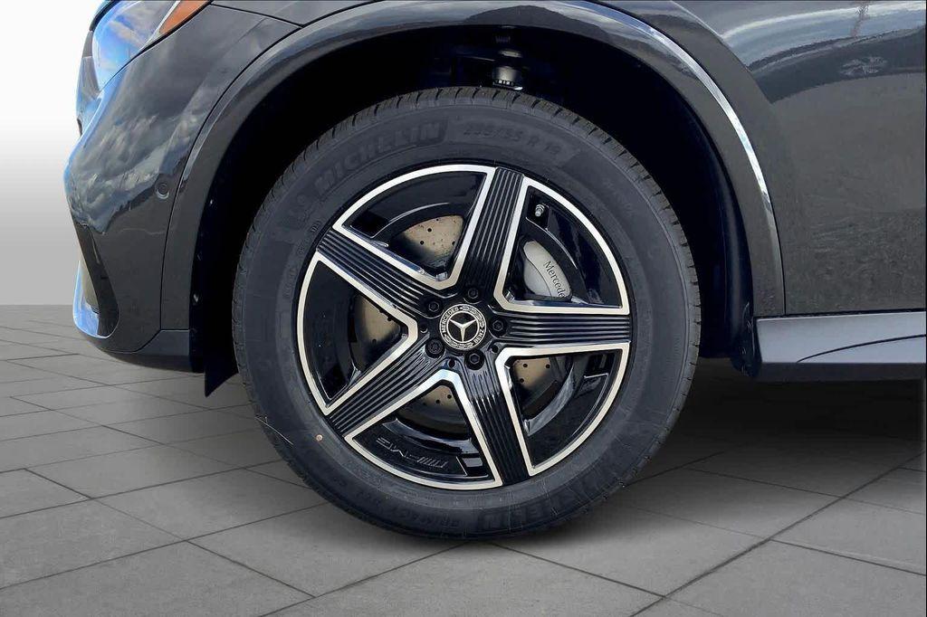 new 2026 Mercedes-Benz GLC 300 car, priced at $61,305