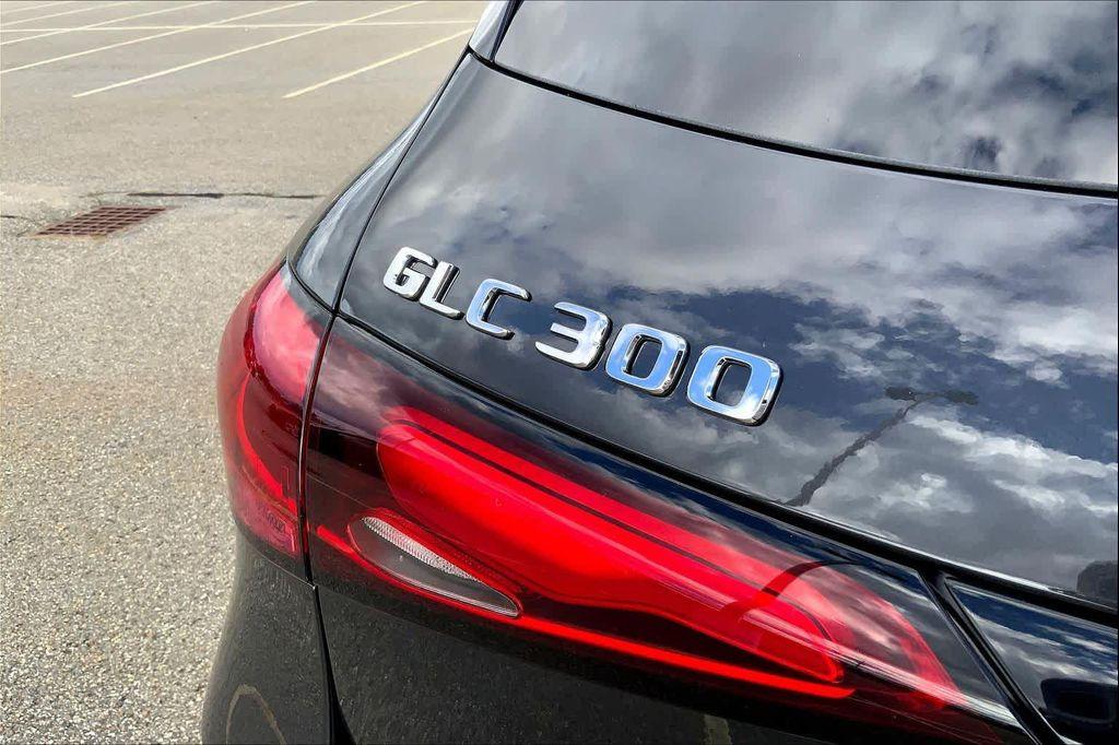 new 2026 Mercedes-Benz GLC 300 car, priced at $61,305
