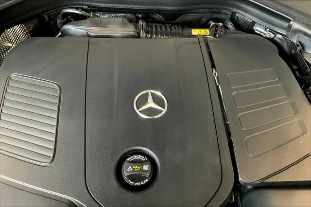 new 2025 Mercedes-Benz GLC 300 car, priced at $48,998