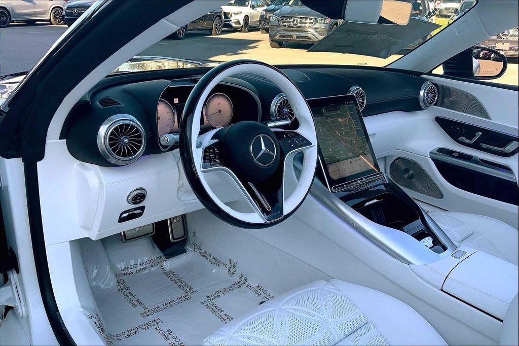 new 2026 Mercedes-Benz Maybach SL 680 Monogram Series car, priced at $232,650