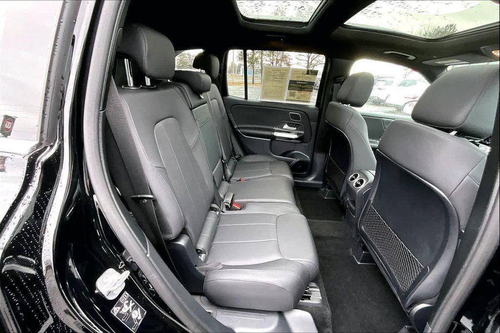 used 2025 Mercedes-Benz GLB 250 car, priced at $43,100