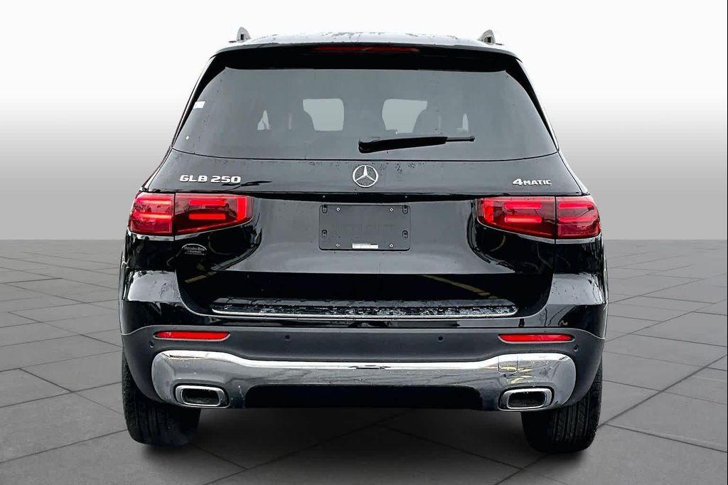 used 2025 Mercedes-Benz GLB 250 car, priced at $43,100