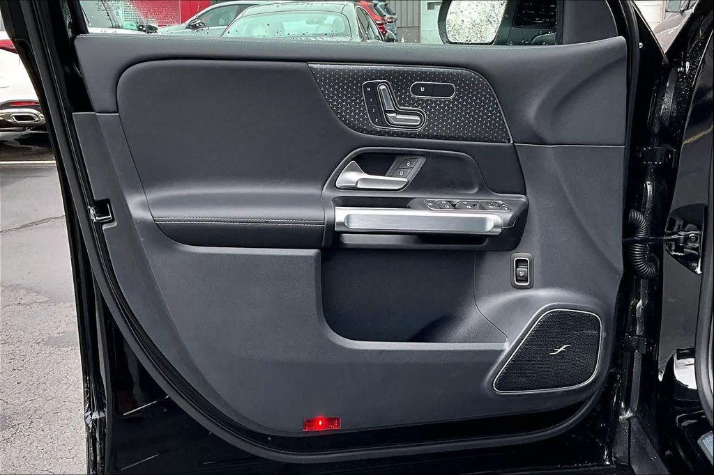 used 2025 Mercedes-Benz GLB 250 car, priced at $43,100