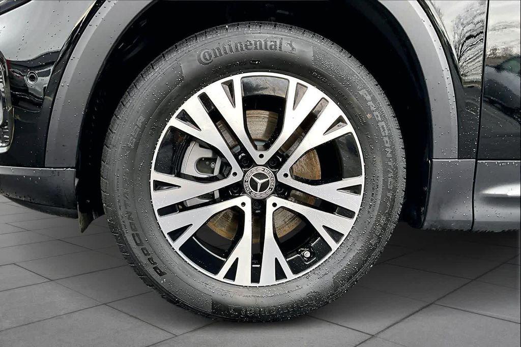 used 2025 Mercedes-Benz GLB 250 car, priced at $43,100