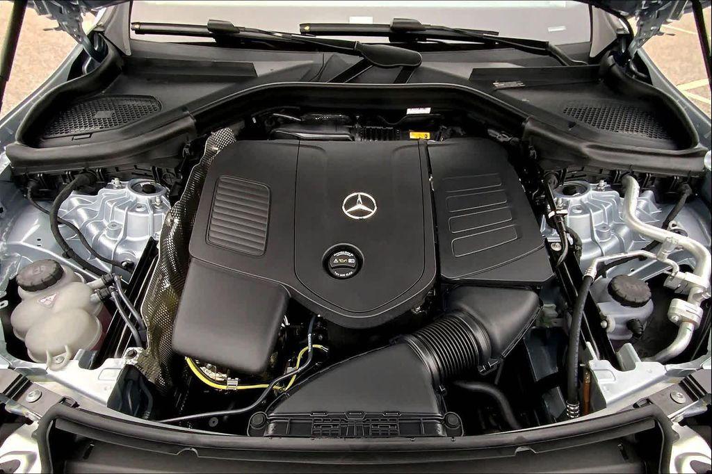 new 2026 Mercedes-Benz GLC 300 car, priced at $58,370