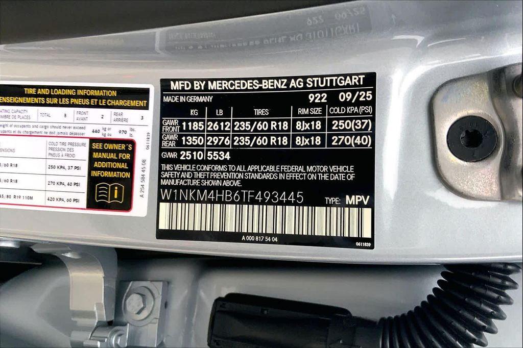 new 2026 Mercedes-Benz GLC 300 car, priced at $58,370