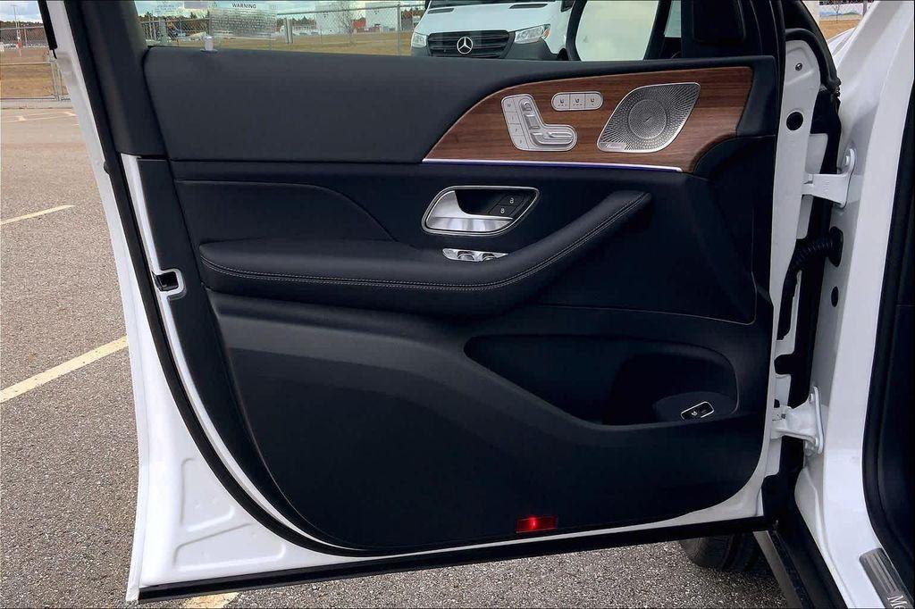 new 2026 Mercedes-Benz GLE 350 car, priced at $72,500