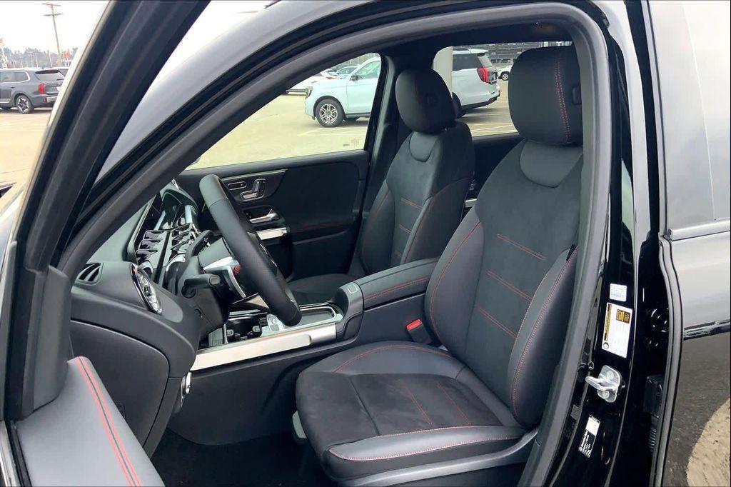 new 2026 Mercedes-Benz GLB 250 car, priced at $56,265