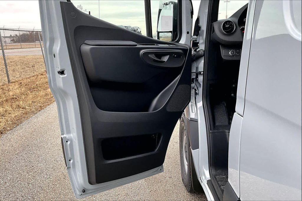 new 2026 Mercedes-Benz Sprinter 2500 car, priced at $68,948