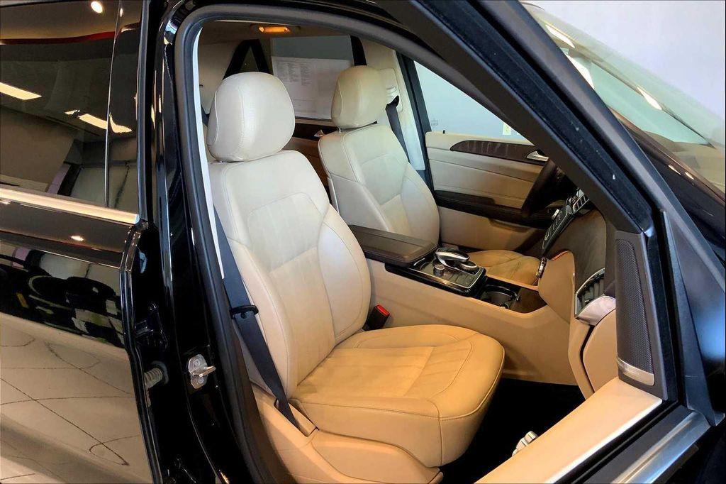 used 2019 Mercedes-Benz GLE 400 car, priced at $18,887