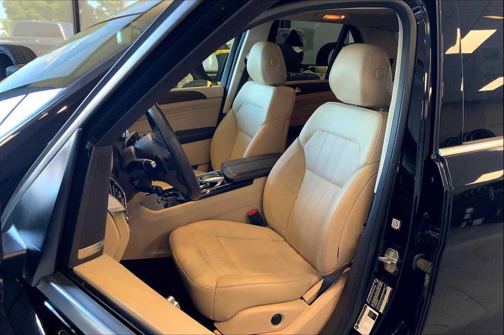 used 2019 Mercedes-Benz GLE 400 car, priced at $18,887