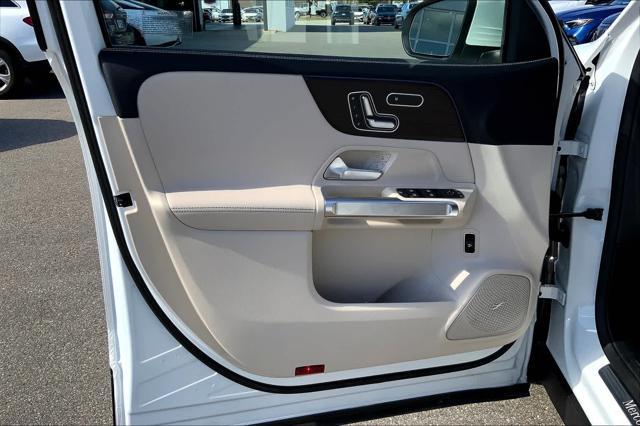 new 2025 Mercedes-Benz GLB 250 car, priced at $54,025