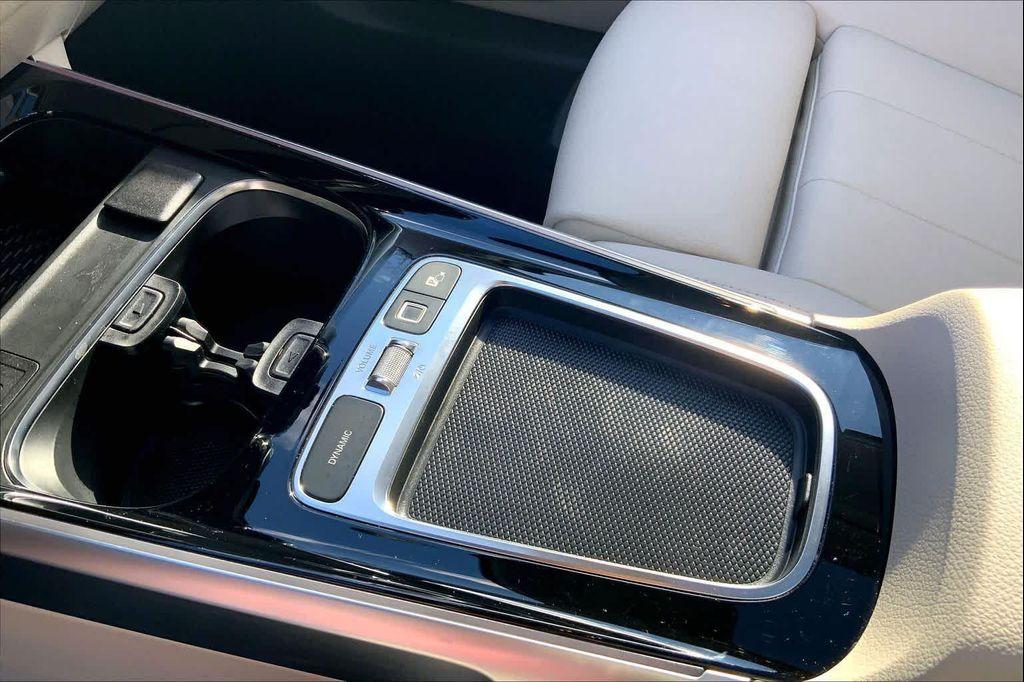 used 2025 Mercedes-Benz GLB 250 car, priced at $43,806