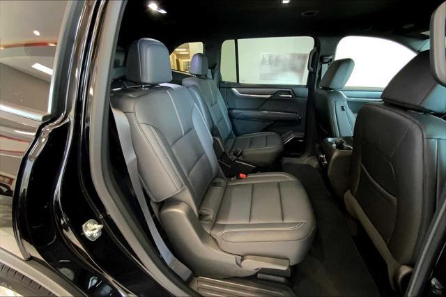 used 2025 GMC Acadia car, priced at $45,989