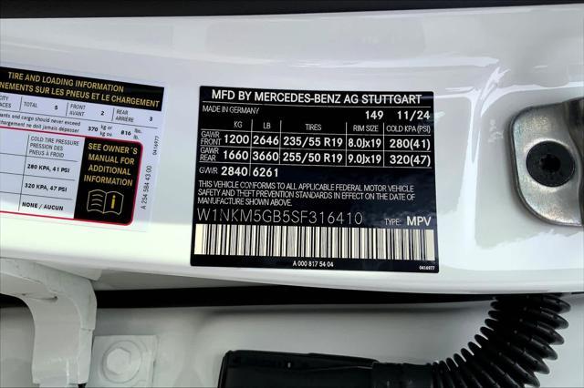 new 2025 Mercedes-Benz GLC 350e car, priced at $68,290