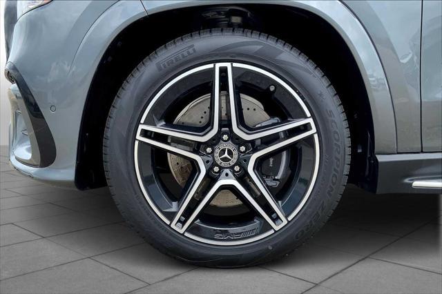 new 2025 Mercedes-Benz GLS 450 car, priced at $95,865