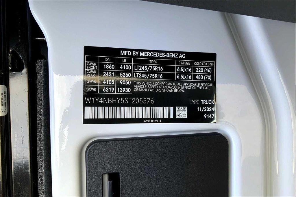new 2025 Mercedes-Benz Sprinter 2500 car, priced at $67,001