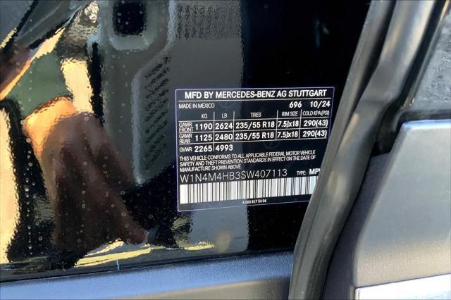 new 2025 Mercedes-Benz GLB 250 car, priced at $51,265
