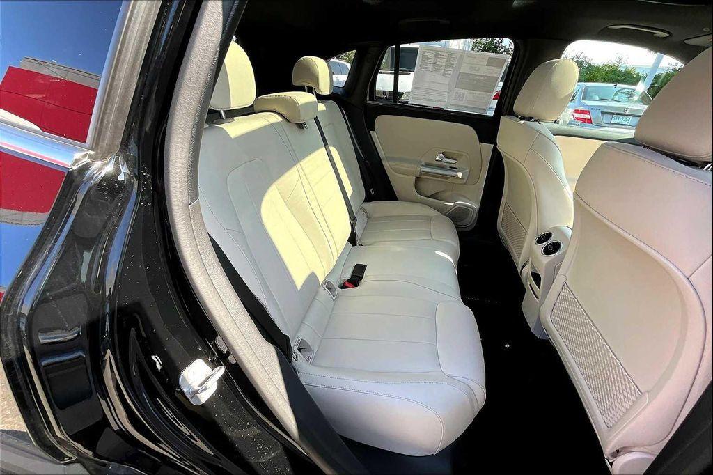 used 2025 Mercedes-Benz GLA 250 car, priced at $41,987