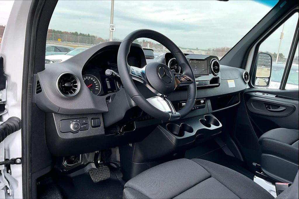 new 2025 Mercedes-Benz Sprinter 2500 car, priced at $61,138