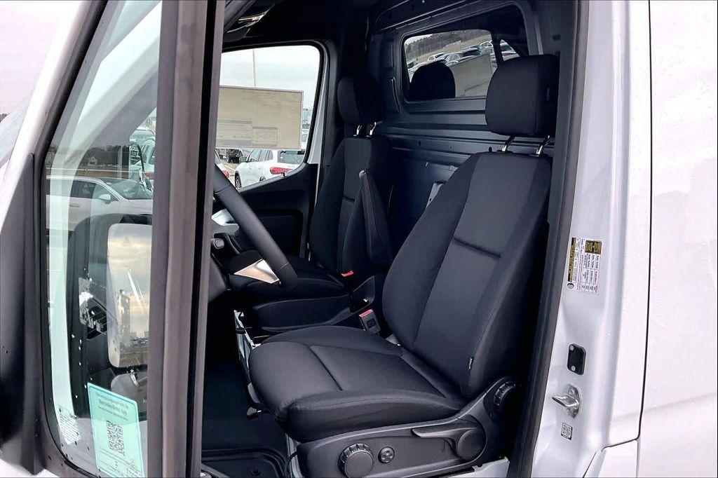 new 2025 Mercedes-Benz Sprinter 2500 car, priced at $61,138