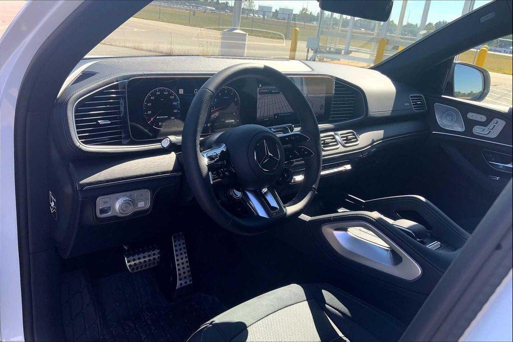 new 2025 Mercedes-Benz AMG GLE 53 car, priced at $98,225