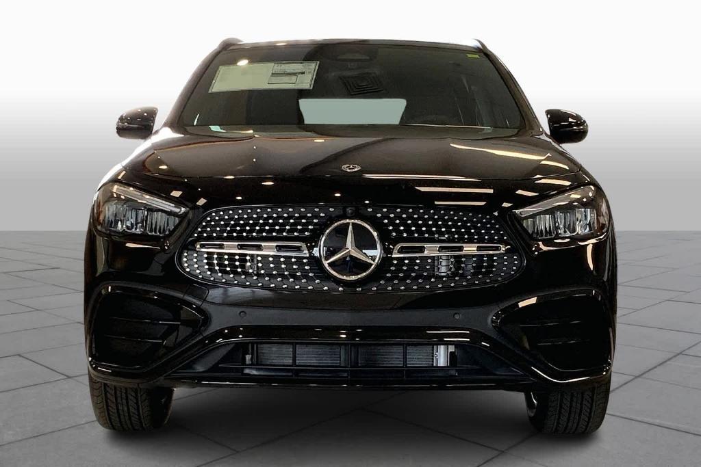 new 2024 Mercedes-Benz GLA 250 car, priced at $52,250