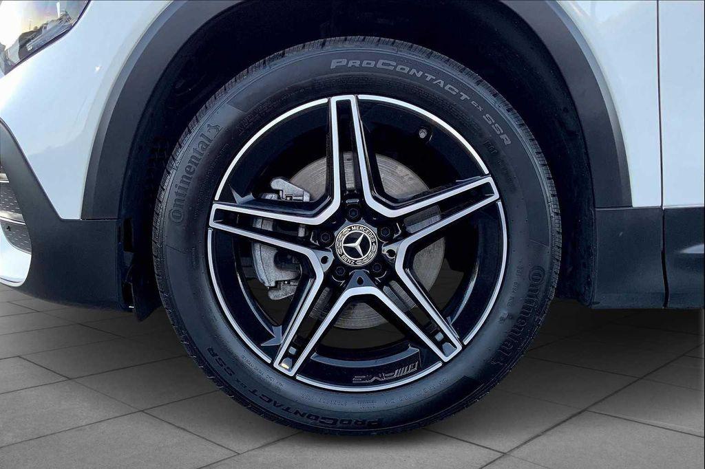 used 2021 Mercedes-Benz GLB 250 car, priced at $28,989