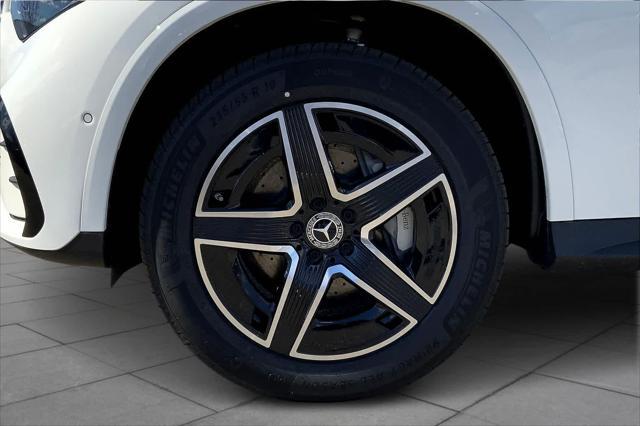 new 2025 Mercedes-Benz GLC 300 car, priced at $57,800