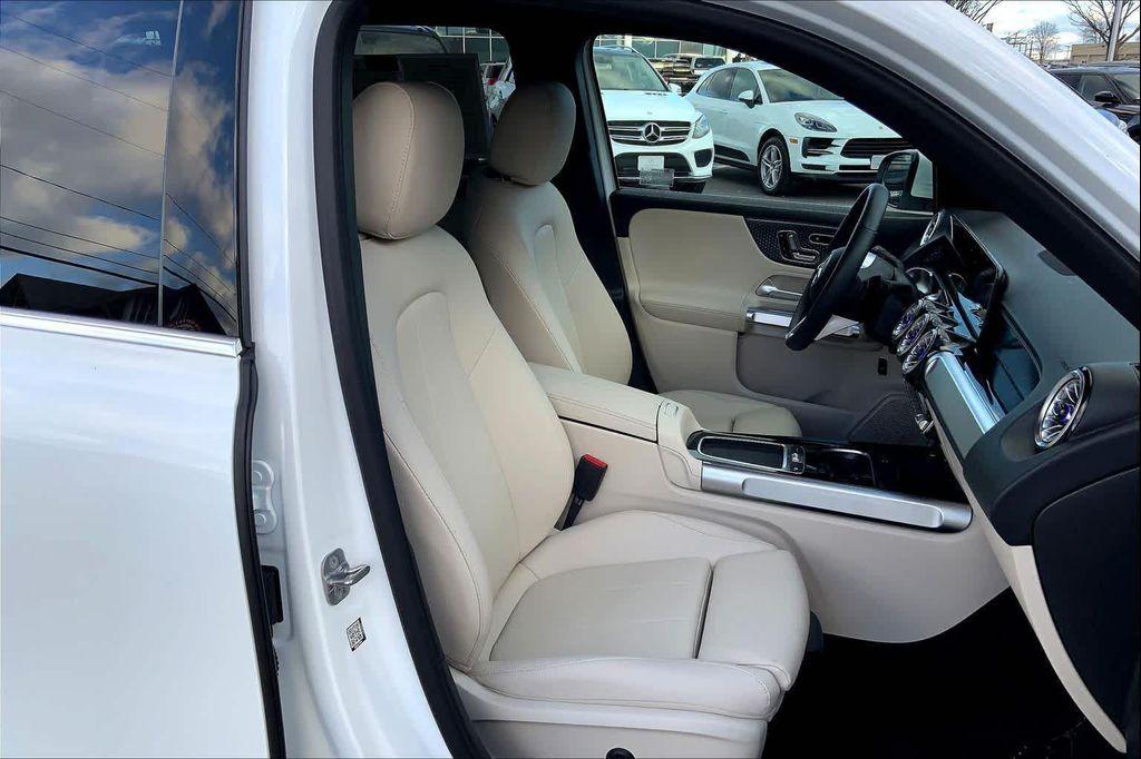 used 2025 Mercedes-Benz GLB 250 car, priced at $44,143