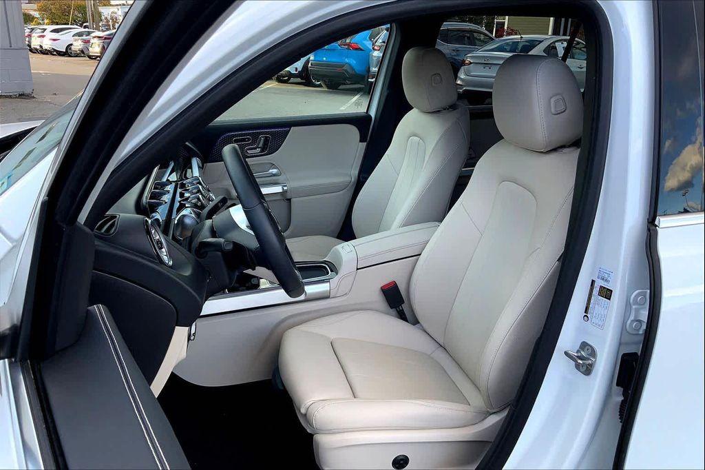 used 2025 Mercedes-Benz GLB 250 car, priced at $44,143