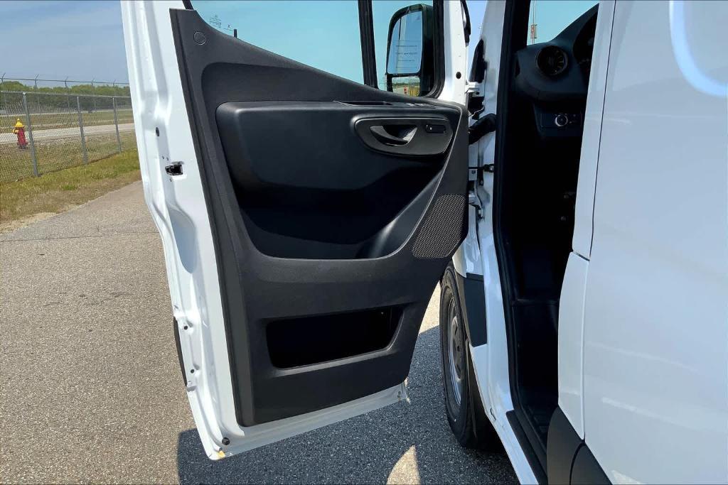 new 2024 Mercedes-Benz Sprinter 2500 car, priced at $61,014