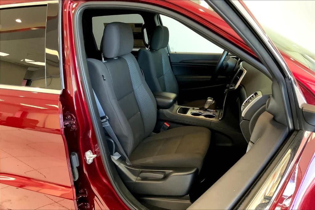 used 2021 Jeep Grand Cherokee car, priced at $25,398
