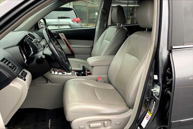used 2013 Toyota Highlander car, priced at $14,926