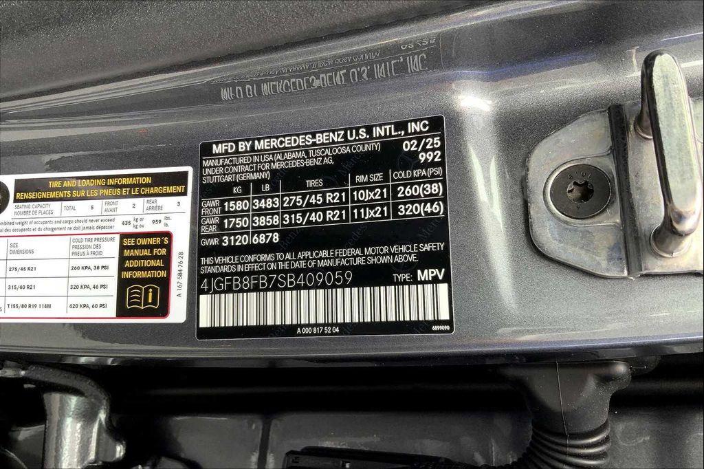 new 2025 Mercedes-Benz GLE 580 car, priced at $96,045