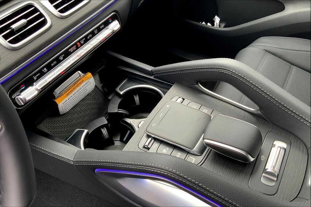 new 2025 Mercedes-Benz GLE 580 car, priced at $96,045