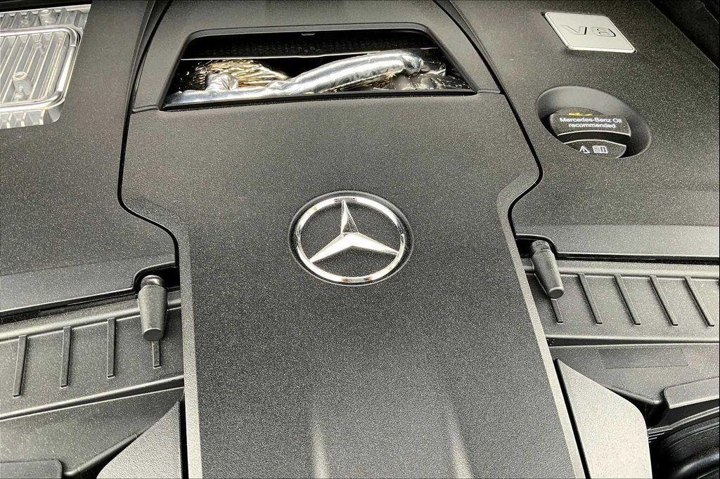 new 2025 Mercedes-Benz GLE 580 car, priced at $96,045