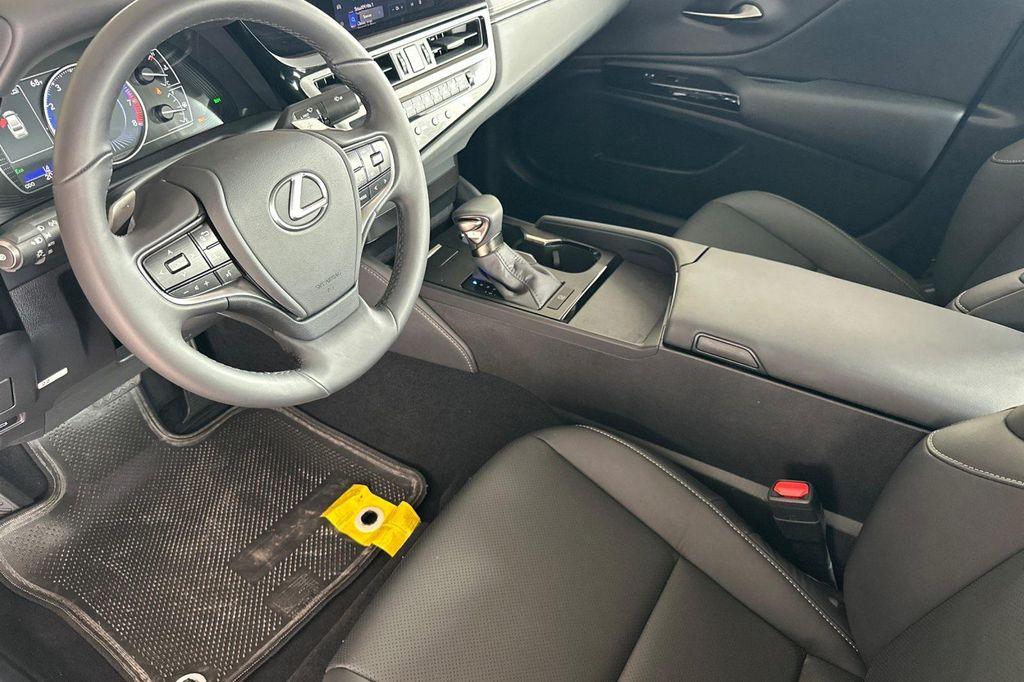used 2025 Lexus ES 350 car, priced at $42,998