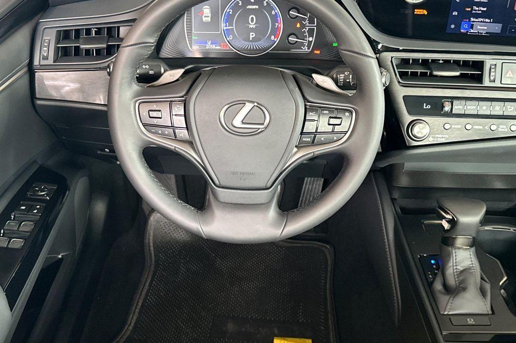 used 2025 Lexus ES 350 car, priced at $42,998