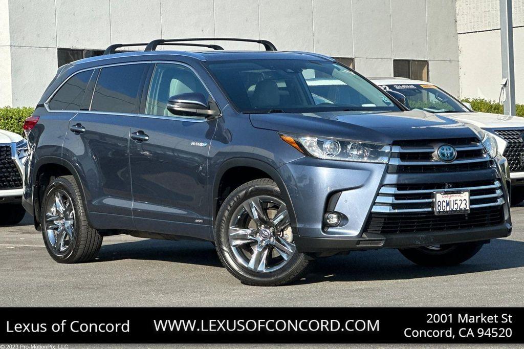 used 2019 Toyota Highlander Hybrid car, priced at $23,998