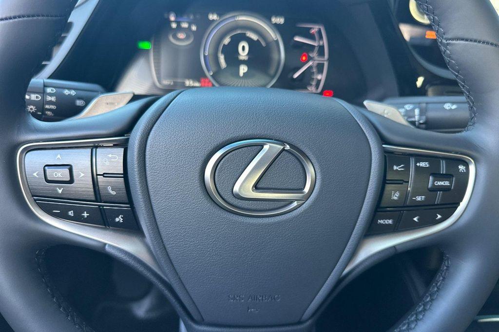 new 2025 Lexus ES 300h car, priced at $51,019