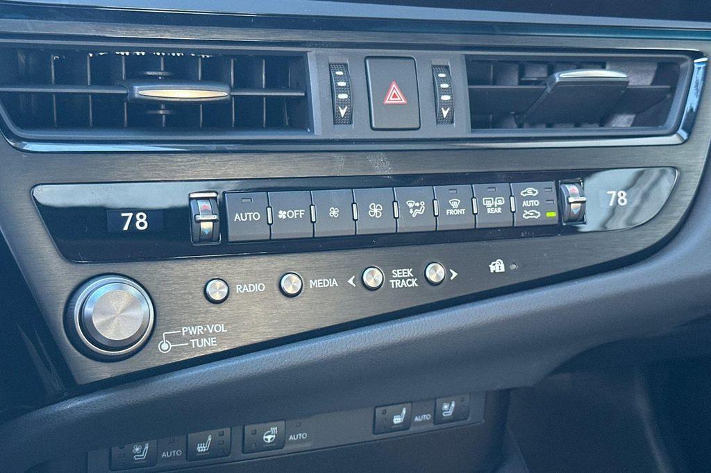 new 2025 Lexus ES 300h car, priced at $51,019
