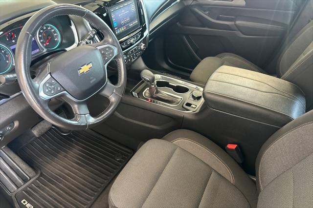 used 2021 Chevrolet Traverse car, priced at $27,998