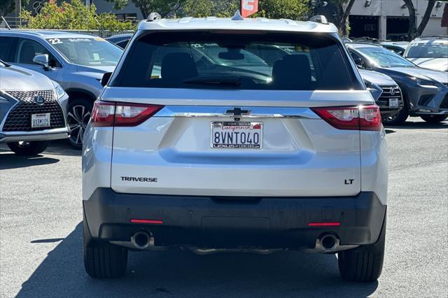 used 2021 Chevrolet Traverse car, priced at $27,998