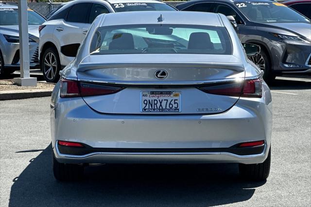 used 2025 Lexus ES 300h car, priced at $44,998