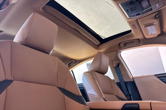 used 2025 Lexus ES 300h car, priced at $44,998